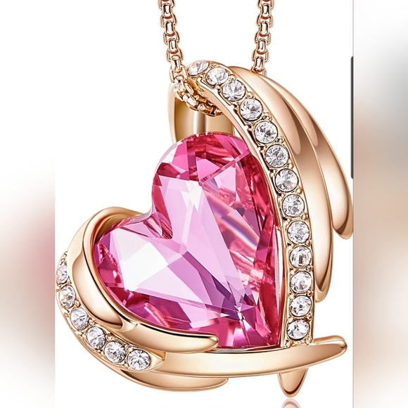 NWOT Heart Pendant Necklace - Picture 6 of 8